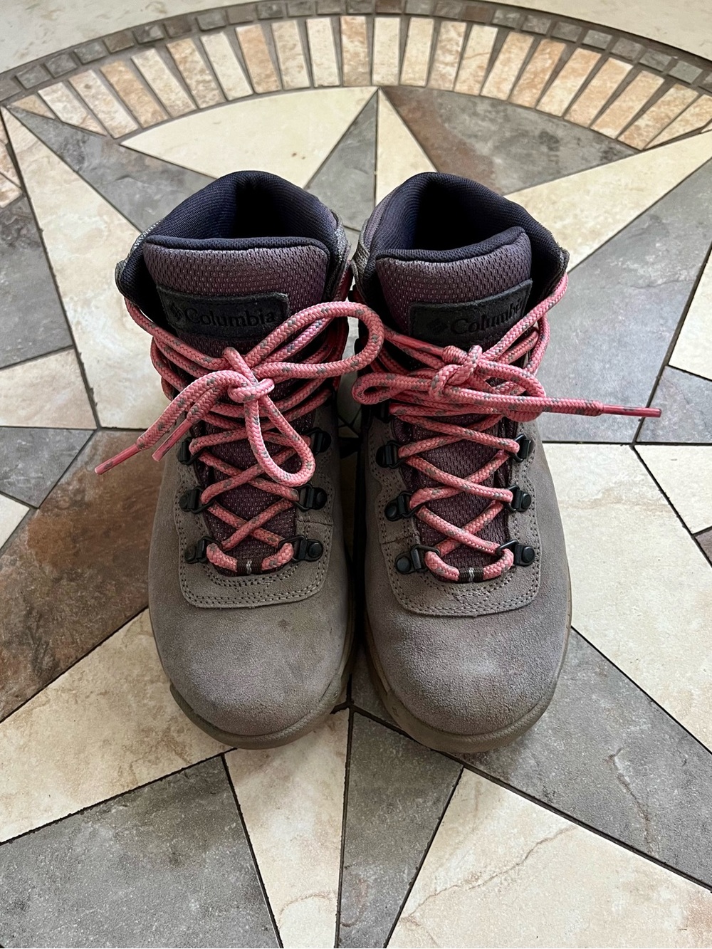 Columbia Newton Ridge Plus Waterproof Hiking Boots size 6 women - Picture 2 of 10
